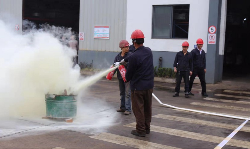 蘇州潤達消防知識培訓(xùn)及消防演 蘇州潤達消防知識培訓(xùn)及消防演